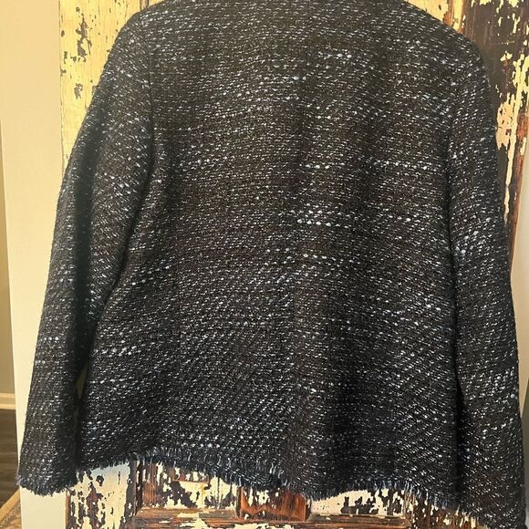 Talbot’s women’s Tweed double button raw hem/sleeve Blazer. Size 12. EUC. - Picture 3 of 8